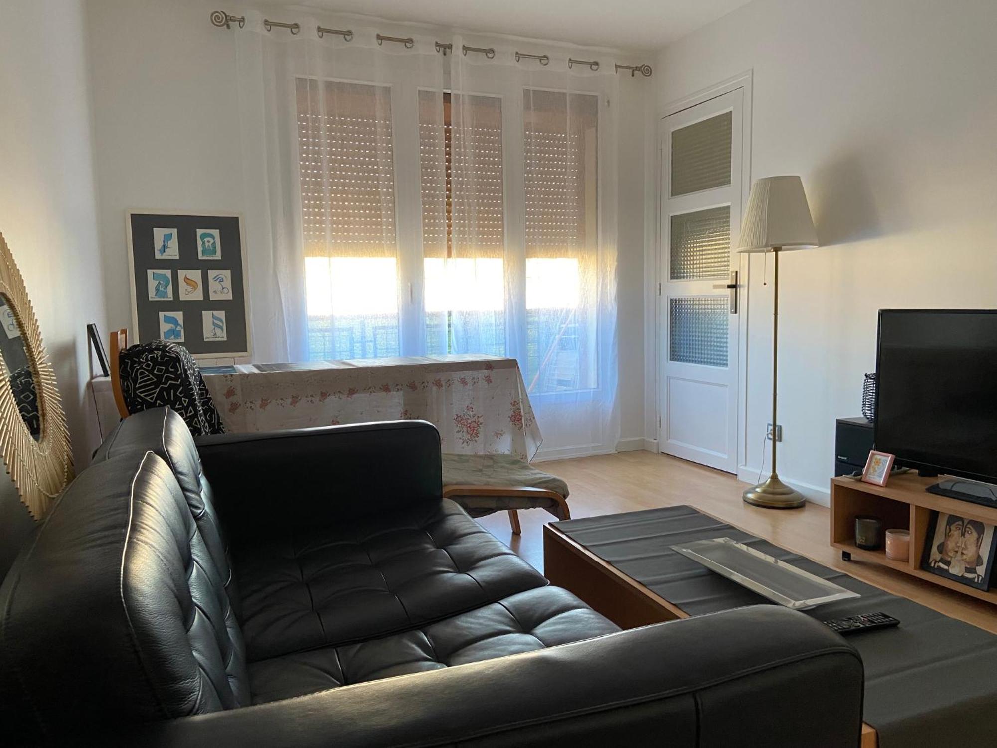 Chambre Simple Paisible Proche De Paris Drancy Bagian luar foto
