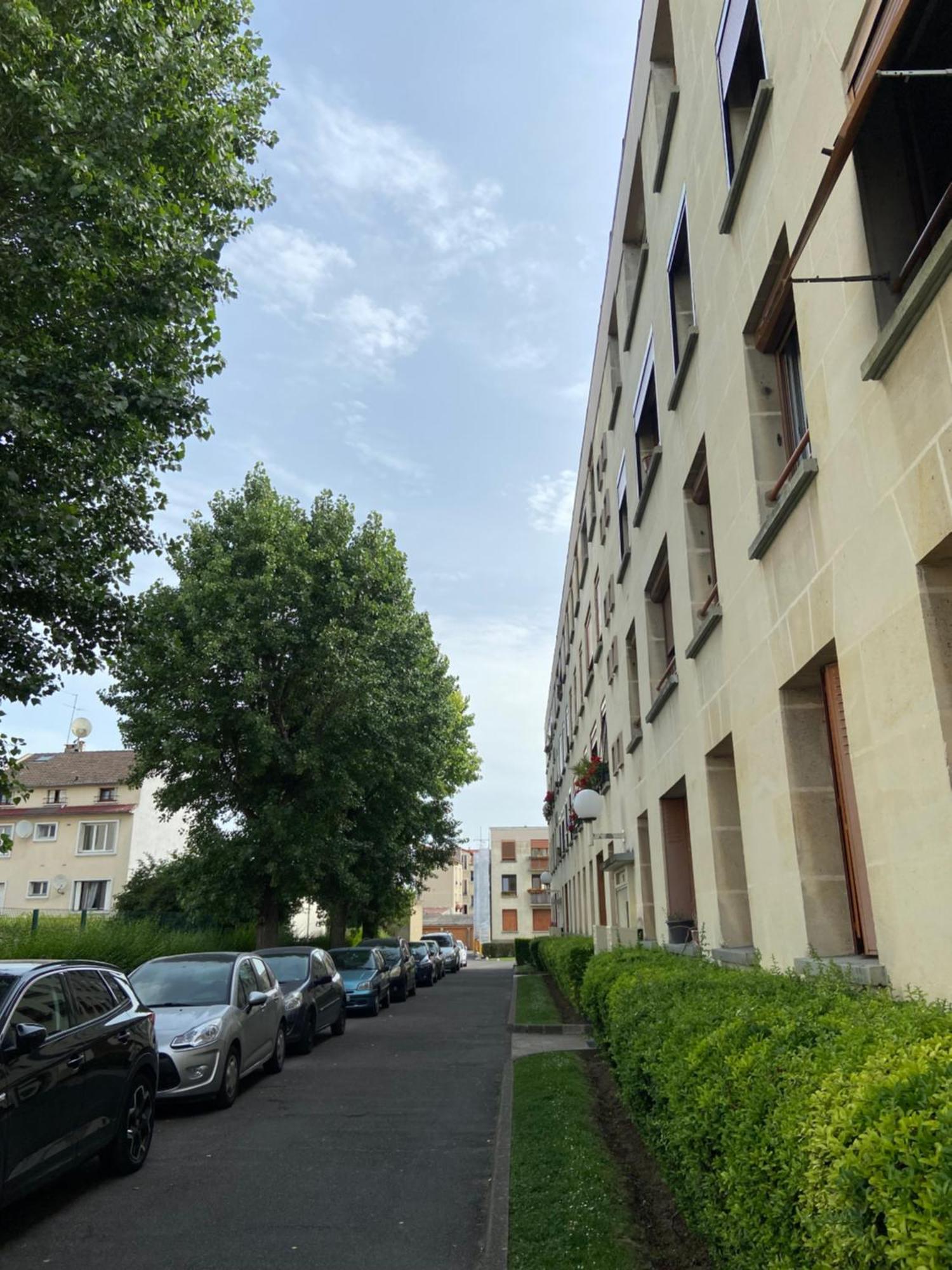 Chambre Simple Paisible Proche De Paris Drancy Bagian luar foto